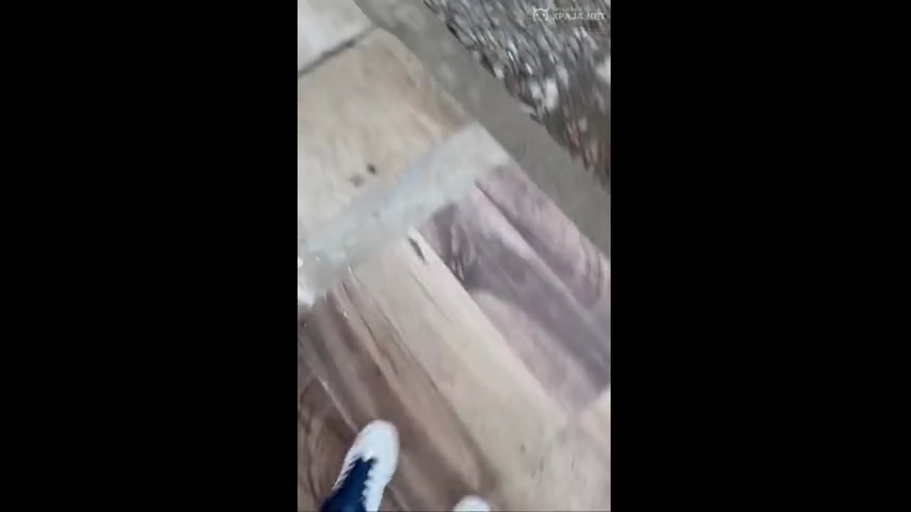 Infiel. Llamada con el novio y ella gozando –